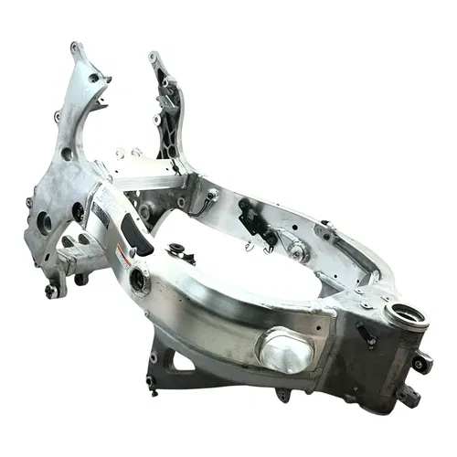 1999 - 2007 SUZUKI HAYABUSA MAIN FRAME CHASSIS BODY SILVER STOCK OEM