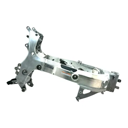 1999 - 2007 SUZUKI HAYABUSA MAIN FRAME CHASSIS BODY SILVER STOCK OEM