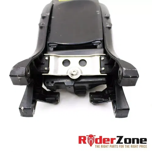 06 07 SUZUKI GSXR600 GSXR750 SUBFRAME TAIL STRAIGHT SUB BACK SUPPORT FRAME STOCK