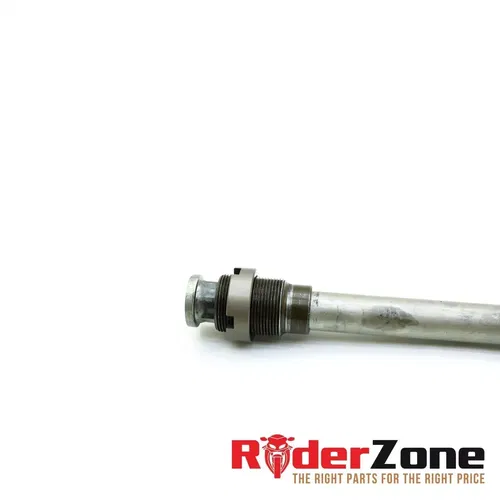 05 - 2008 KAWASAKI NINJA ZX6R SWINGARM BOLT REAR PIVOT AXLE STRAIGHT 33032-0010