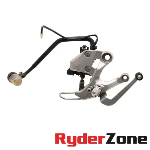 2015 - 2017 YAMAHA FJ09 RIGHT REARSET BRAKE LEVER W MASTER & CALIPER SILVER