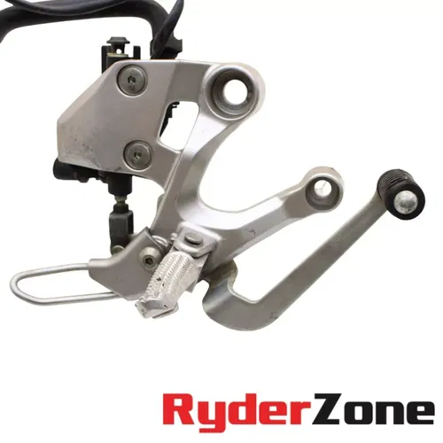 2015 - 2017 YAMAHA FJ09 RIGHT REARSET BRAKE LEVER W MASTER & CALIPER SILVER