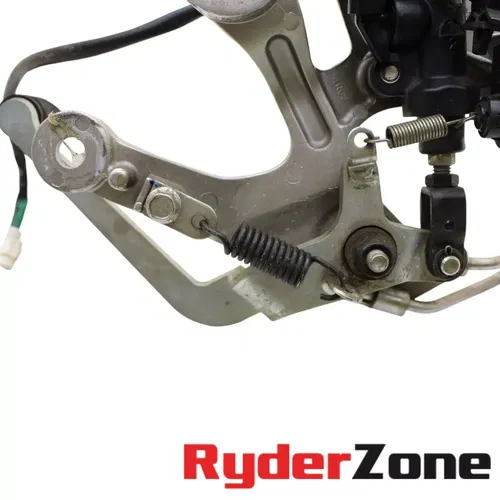 2015 - 2017 YAMAHA FJ09 RIGHT REARSET BRAKE LEVER W MASTER & CALIPER SILVER