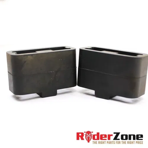 2017 - 2024 SUZUKI GSXR1000R GAS TANK MOUNTS RUBBER BUMPERS TABS FUEL BLACK