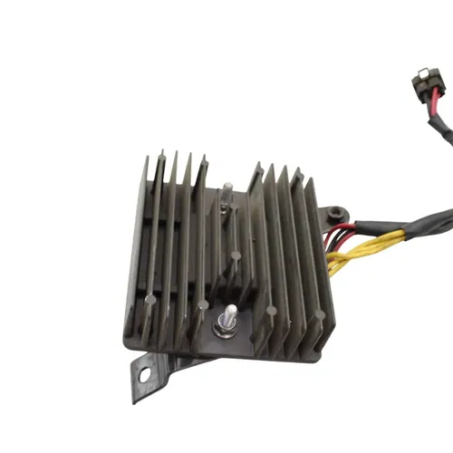 2009 - 2012 TRIUMPH DAYTONA 675R 675 VOLTAGE REGULATOR RECTIFIER OEM