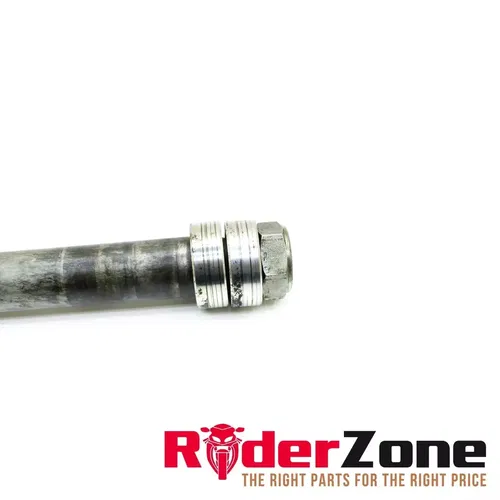2008 - 2016 YAMAHA YZF R6 REAR AXLE W/ SPACERS BOLT NUT STRAIGHT STOCK
