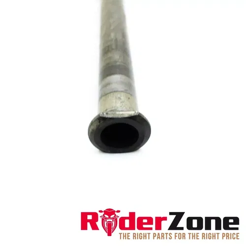 2008 - 2016 YAMAHA YZF R6 REAR AXLE W/ SPACERS BOLT NUT STRAIGHT STOCK