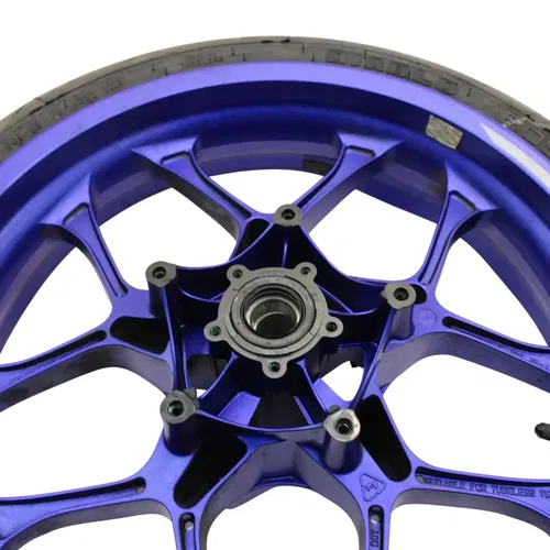 2017 - 2024 YAMAHA YZF R1 FRONT WHEEL BLUE PIRELLI TIRE *DAMAGED / BENT*