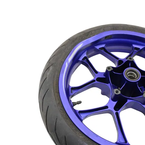 2017 - 2024 YAMAHA YZF R1 FRONT WHEEL BLUE PIRELLI TIRE *DAMAGED / BENT*