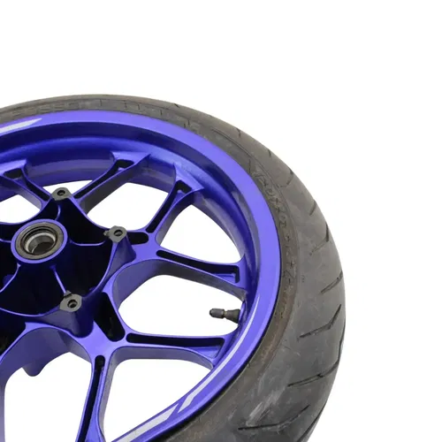 2017 - 2024 YAMAHA YZF R1 FRONT WHEEL BLUE PIRELLI TIRE *DAMAGED / BENT*