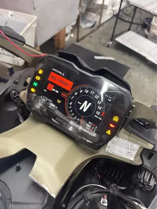 2018 - 2024 DUCATI PANIGALE V4 SPEEDOMETER TACHOMETER SPEEDO ! 1,880 MILES !