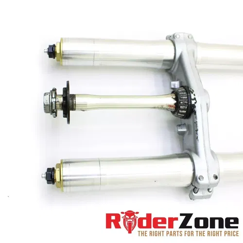 2004 2005 HONDA CBR1000RR FORKS FRONT SUSPENSION END FORK TRIPLE TREE CLAMP TOP