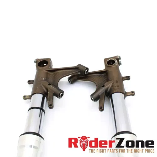 2004 2005 HONDA CBR1000RR FORKS FRONT SUSPENSION END FORK TRIPLE TREE CLAMP TOP
