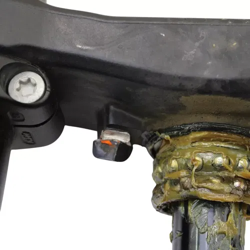 2017 - 2019 KTM 1290 Super Aventure R Fourches Avant Suspension Triple Tree OEM