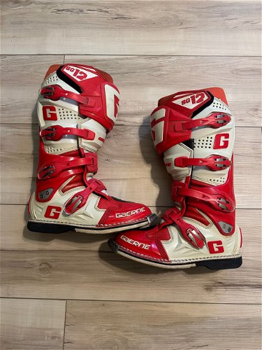 Gaerne SG12 Size 9 Red/White