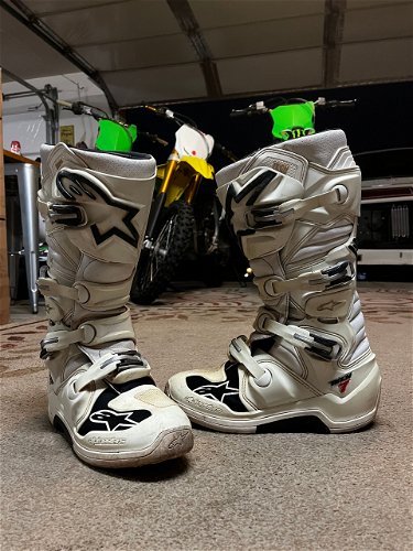 White Tech 7 Alpinestars Boots