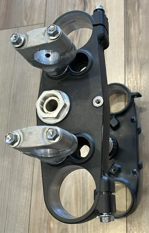 2024 YZ450F Triple Clamps OEM Tripe Tree Clamp Bar Mounts Yamaha YZ450 YZ 450F