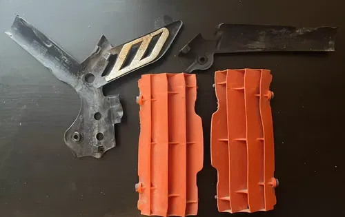 Ktm Louvers & Frame Guards