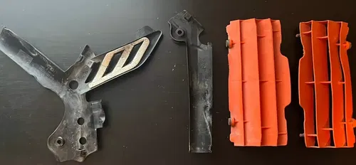 Ktm Louvers & Frame Guards
