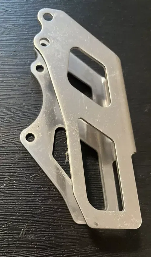 21-24 KAWASAKI KX 250 KX 250F OEM REAR SWINGARM CHAIN GUIDE AND PLATE NICE!
