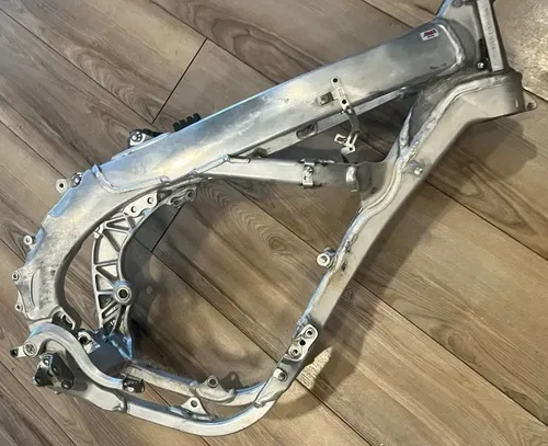 2023 YAMAHA YZ 250F FRAME MAIN CHASSIS