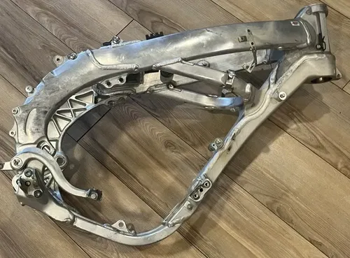 2023 YAMAHA YZ 250F FRAME MAIN CHASSIS
