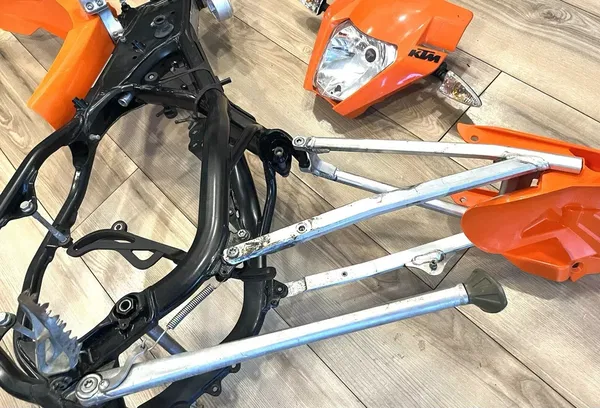 OEM KTM Main Frame Chassis 2018 EXC-F 350 Title CA OEM KTM Main Frame Chassis 2018 EXC-F 350 Title CA