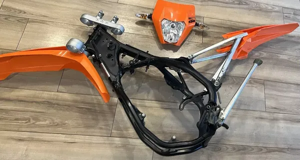 OEM KTM Main Frame Chassis 2018 EXC-F 350 Title CA OEM KTM Main Frame Chassis 2018 EXC-F 350 Title CA