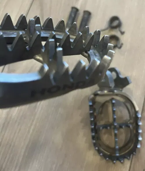 Pro Pegs Titanium Foot Pegs Fits HONDA CR125 CR250 CRF250 CRF450 PPMX001