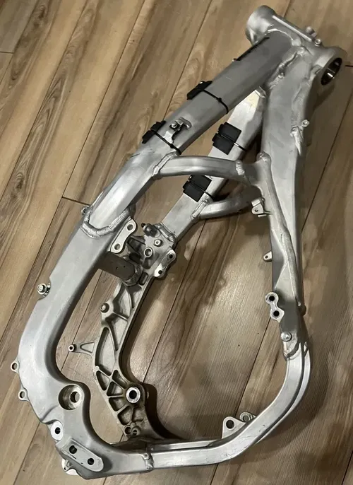 2018 Honda CRF450R OEM Frame (Main Chassis Stock '18 CRF 450R Used Straight)