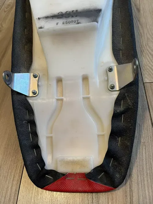 13 Suzuki RMZ450 Seat