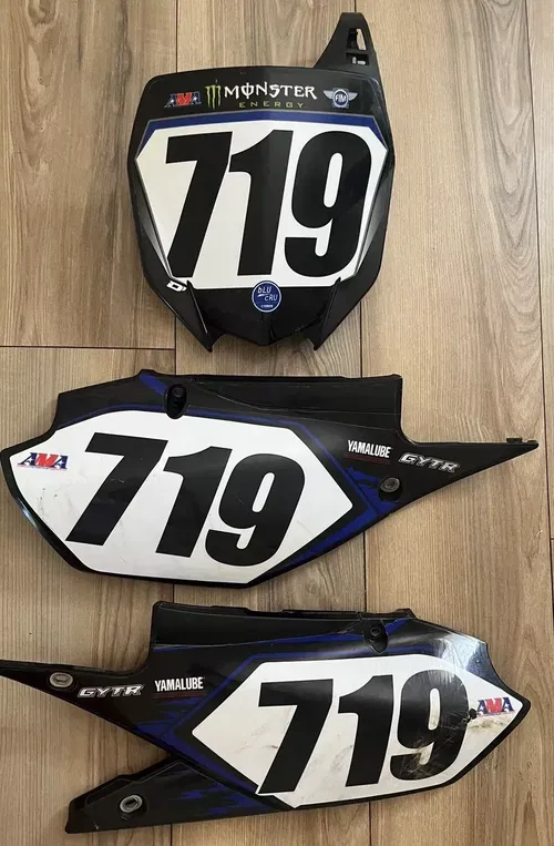 YAMAHA NUMBER PLATE W/ GRAPHICS DECALS 2019 YZ450F