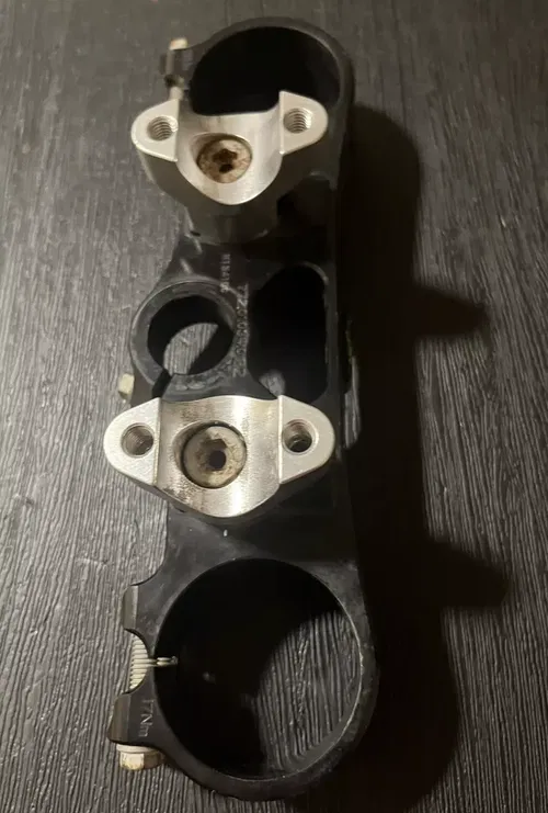 2012 ktm Top triple clamp
