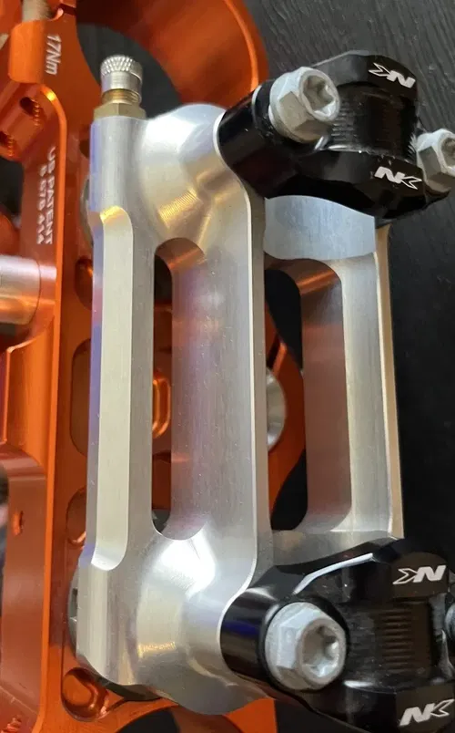2016 - 2022 KTM 250 SXF NEKEN TRIPLE TREE CLAMP UPPER LOWER ORANGE STRAIGHT