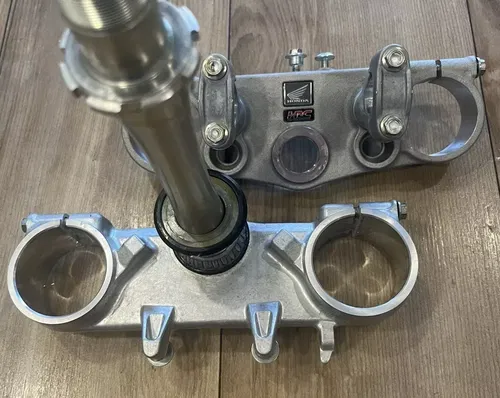 NEW 2021 - 2024 Honda CRF450R OEM Triple Clamps CRF250R 2022 - 2024 CRF 250 450