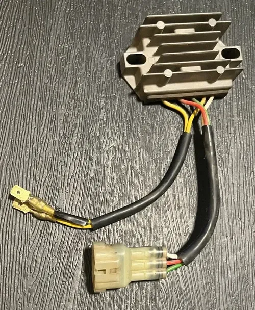 2019 Yamaha YZ250F voltage regulator, rectifier