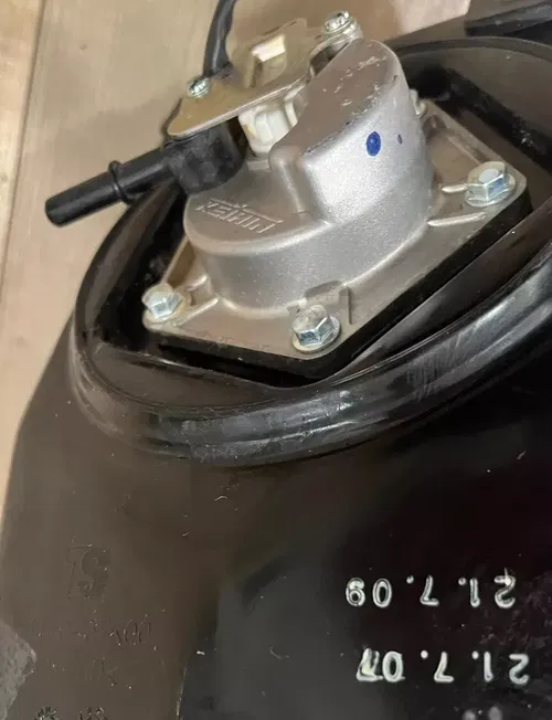 2022 Suzuki RMZ 450 Gas Tank with OEM Fuel Pump 44110-37K00