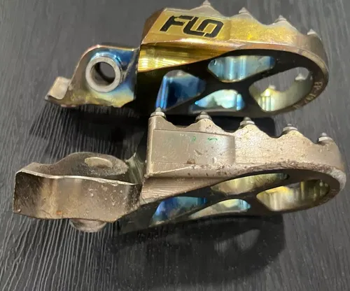 Flo FPEG-792J Pro Series JET FUEL Footpegs for Kawasaki 06+ KX250 & 07+ KX450
