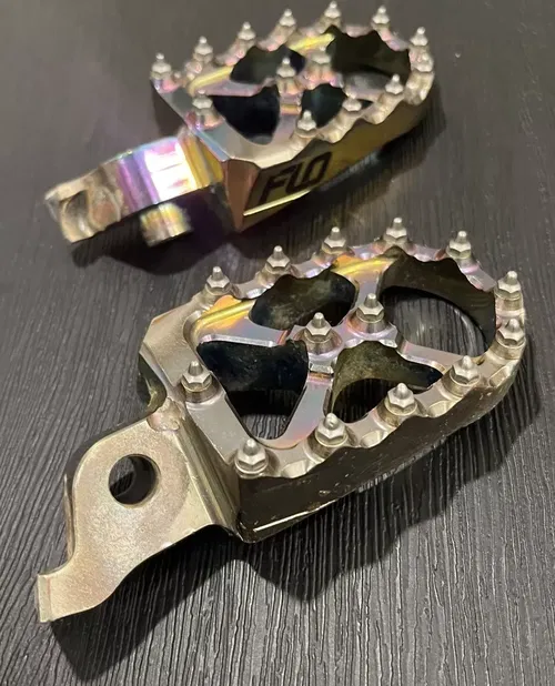 Flo FPEG-792J Pro Series JET FUEL Footpegs for Kawasaki 06+ KX250 & 07+ KX450