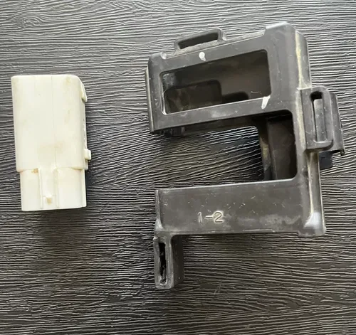 Honda CRF250 18-23 CRF450 18-23 Relay (2P) (WPC) OEM 38580-MKE-A61  185