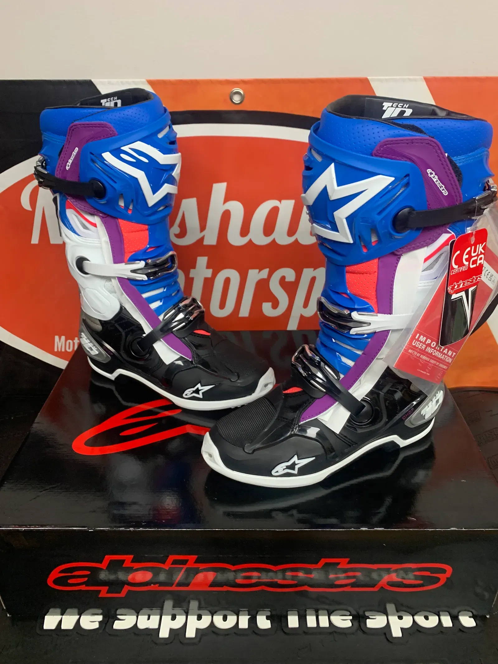 Brand New Alpinestars Tech 10 Supervented Boots Size 10 Blue/Black