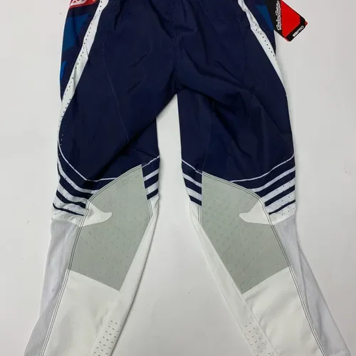 Troy Lee Designs SE Pro Waves Gear Set L/34 - Navy/Red - Large Jersey 34 Pants