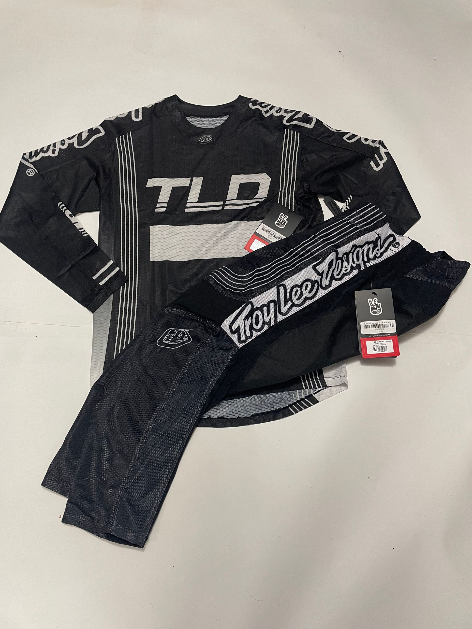 Troy Lee Designs GP Air Rhythm Gear Set Small Jersey 30 Pants S/30 - Black