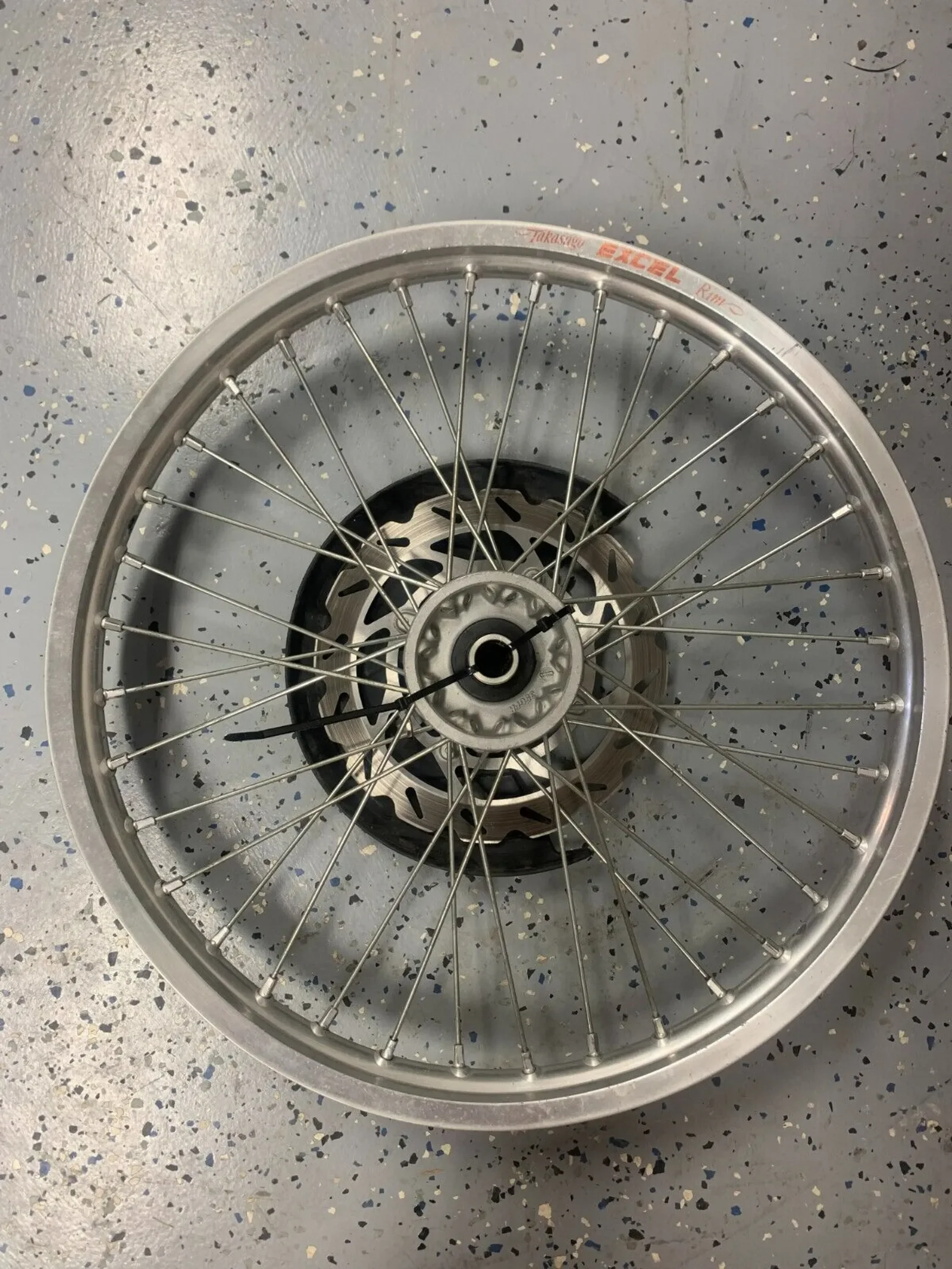 suzuki rmz wheel