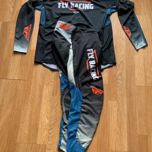 Fly Evolution Gear set