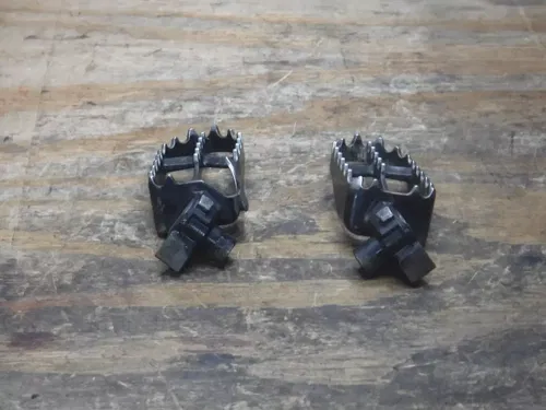 2001 Yz426f (A) Foot Rests Pegs Frame Fittings Boot Pedal