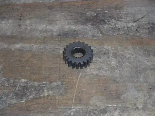 2002 Cr125 (M2) Primary Crank Shaft Gear Drive 2000 2001 2003 2004 2005 2006
