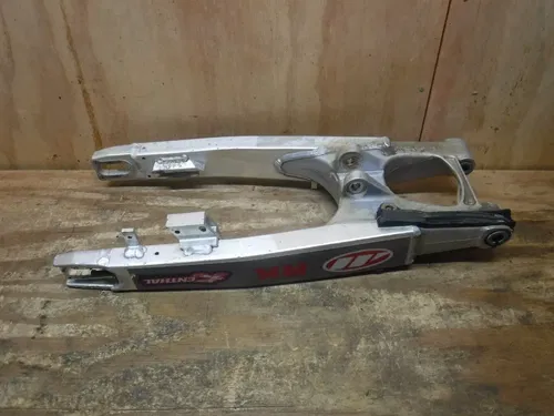 2008 RMZ450 A Swing Arm Swingarm SUZUKI RMZ 450 2009 2010 2011 2012 REAR ARM OEM