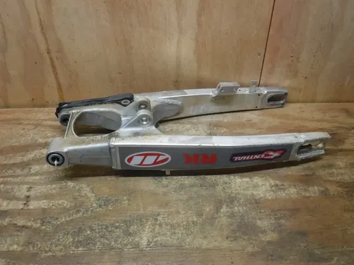 2008 RMZ450 A Swing Arm Swingarm SUZUKI RMZ 450 2009 2010 2011 2012 REAR ARM OEM