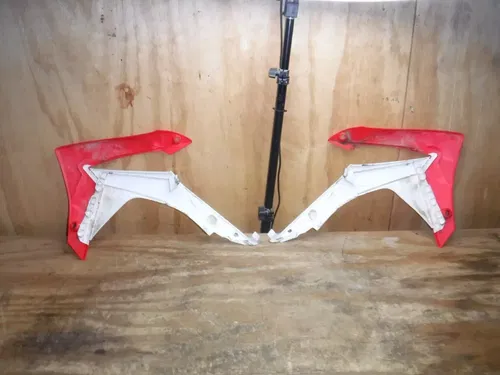 2013 CRfF450r (M18) Left Right Shroud Shrouds Red White Body Plastic